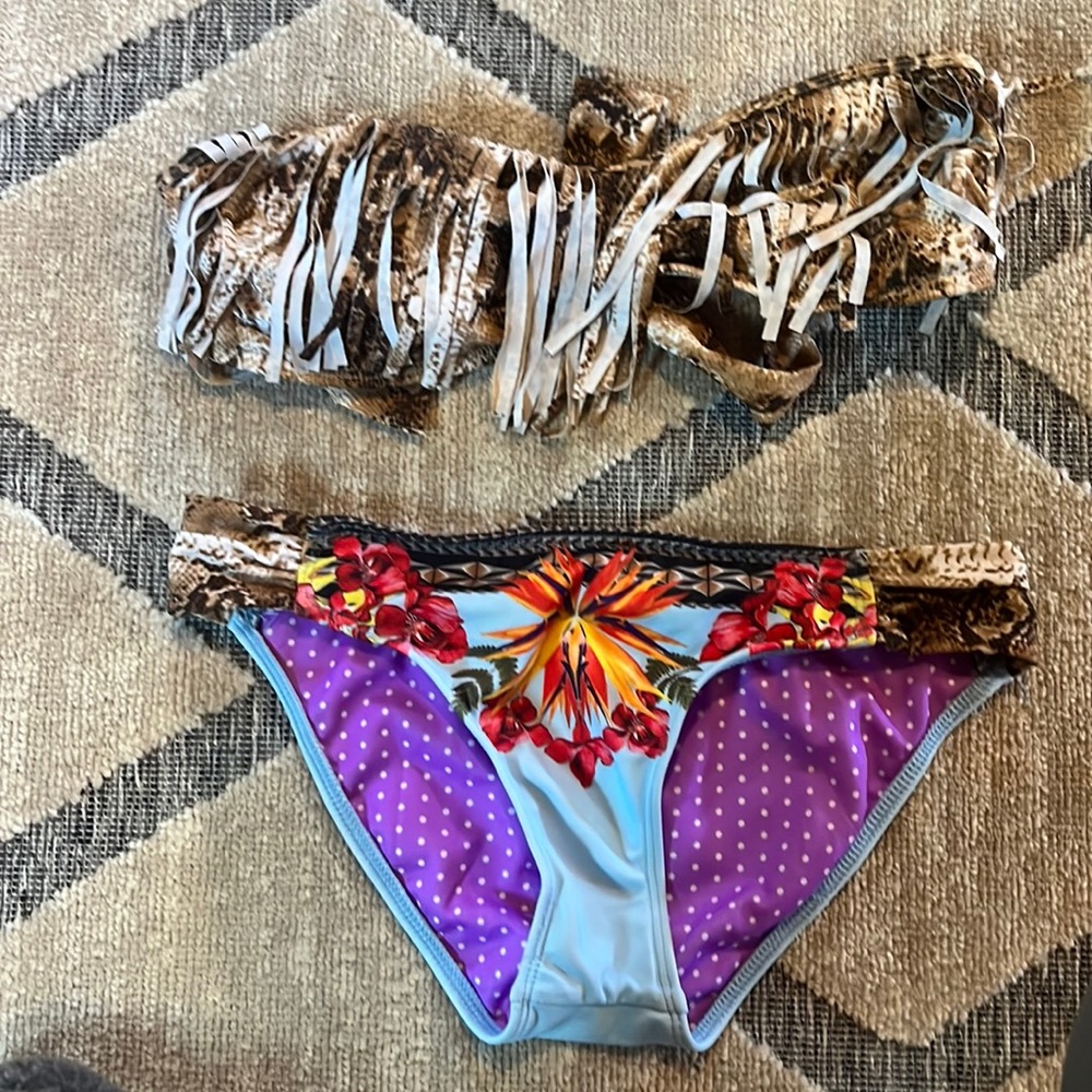 Guess bikini